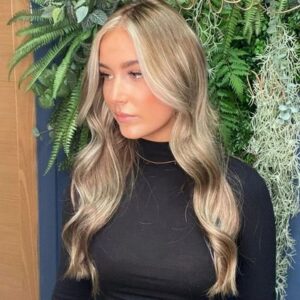 Esente Hair Salon Wimbledon Blonde Hair Colours and MoneyPiece Highlights
